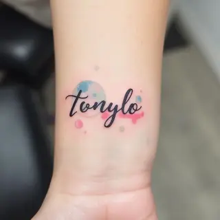 Names Tattoo Ideas for Women: Meaningful Inks & Coverup Solutions